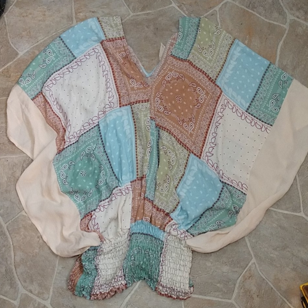 1.4.3. Story by Line Up Pastel Patchwork V-Neck Blouse - Picture 2 of 12